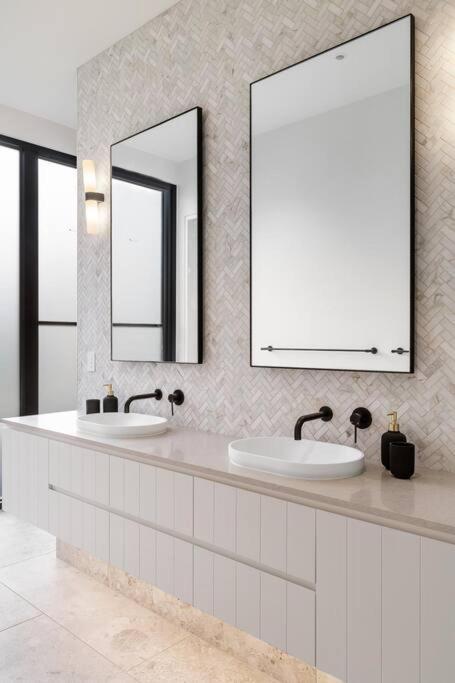 Kirks On Park - Brand New Luxury Home, Great Location Sorrento Exterior foto